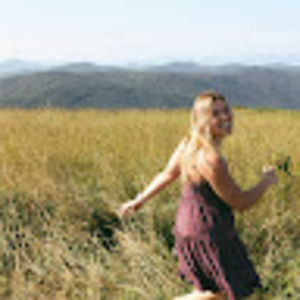 Meet your Posher, Mia